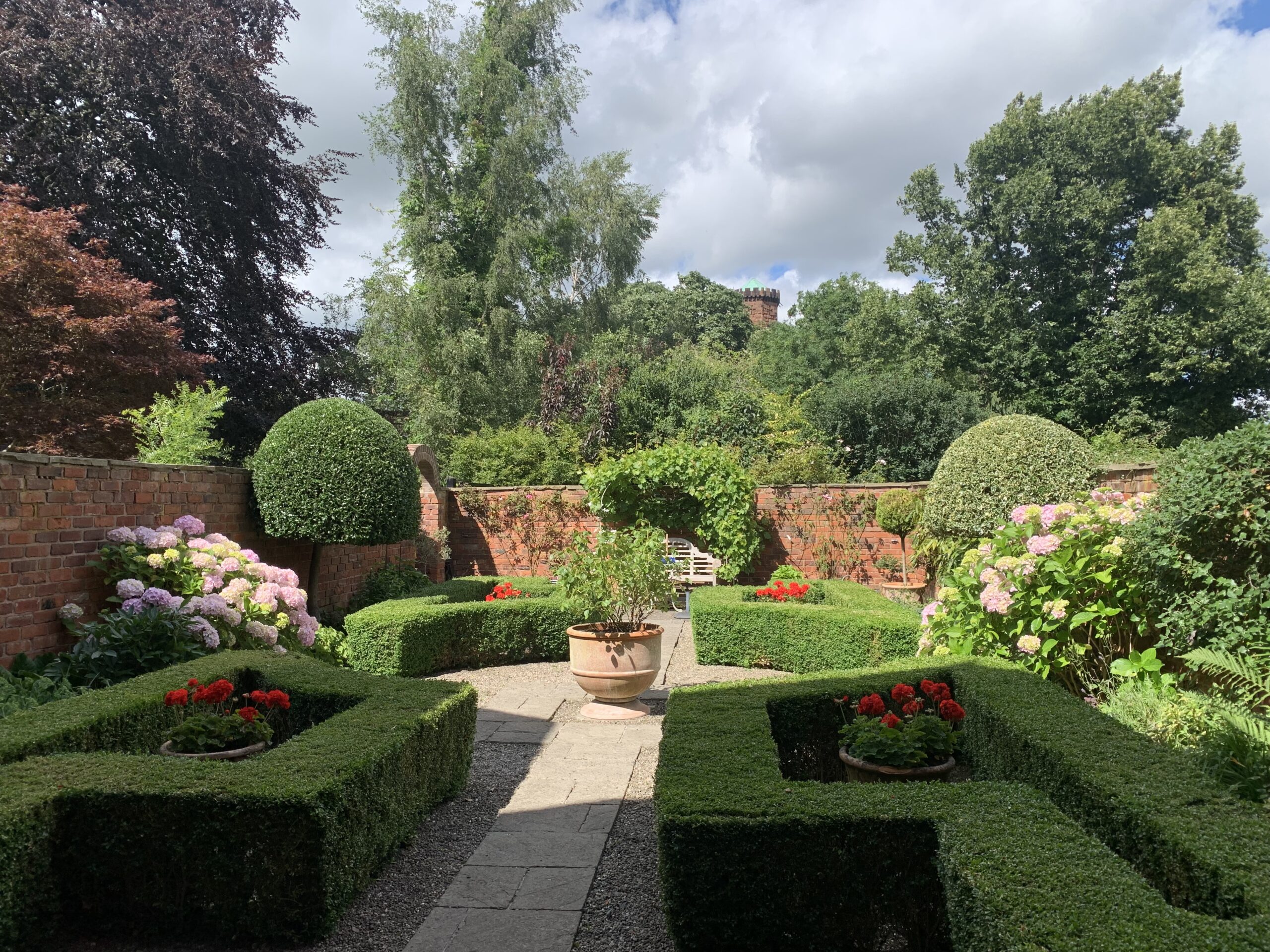 knot garden with box hedging